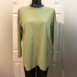 Maternity crew neck long sleeve top. Size large .